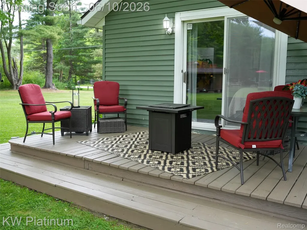 5324 Ravenswood Road Kimball Township MI 48074
