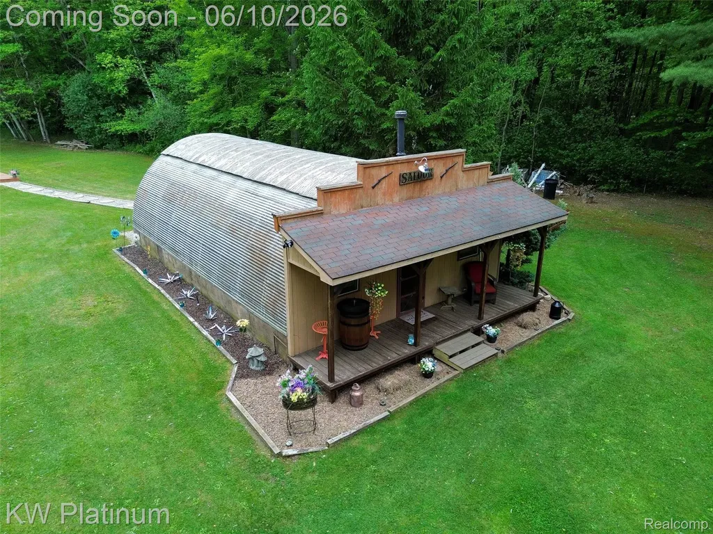 5324 Ravenswood Road Kimball Township MI 48074
