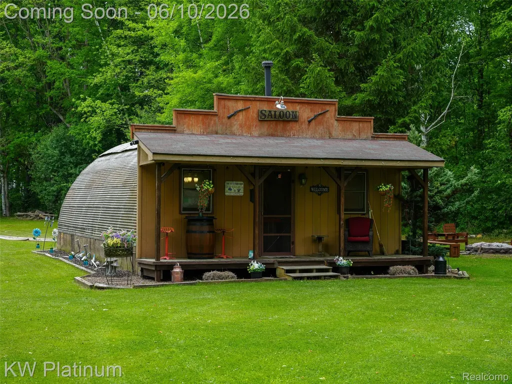 5324 Ravenswood Road Kimball Township MI 48074