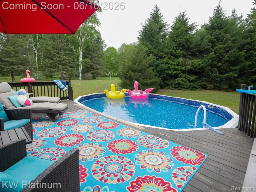 5324 Ravenswood Road Kimball Township MI 48074