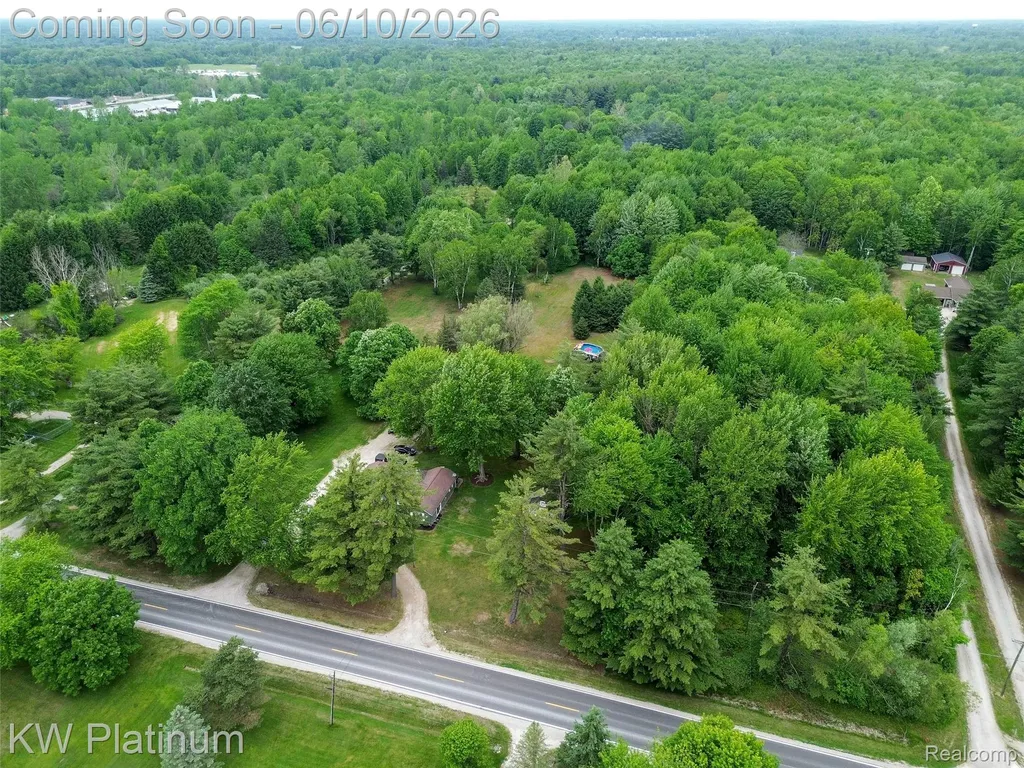 5324 Ravenswood Road Kimball Township MI 48074