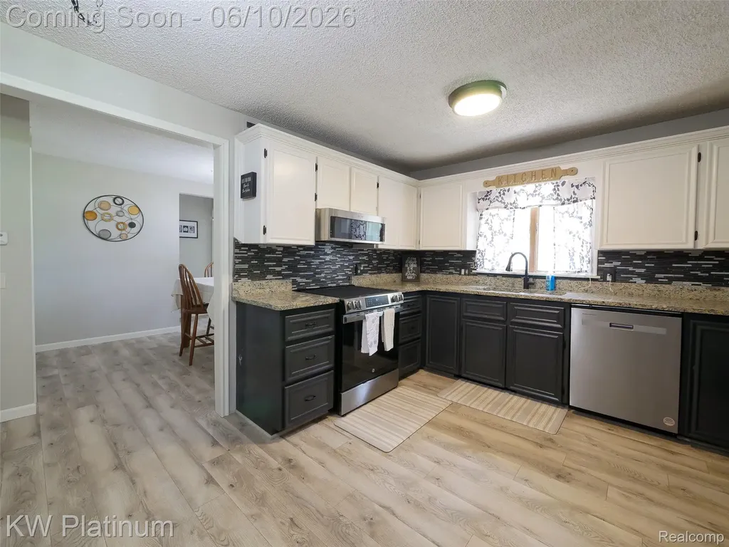 5324 Ravenswood Road Kimball Township MI 48074