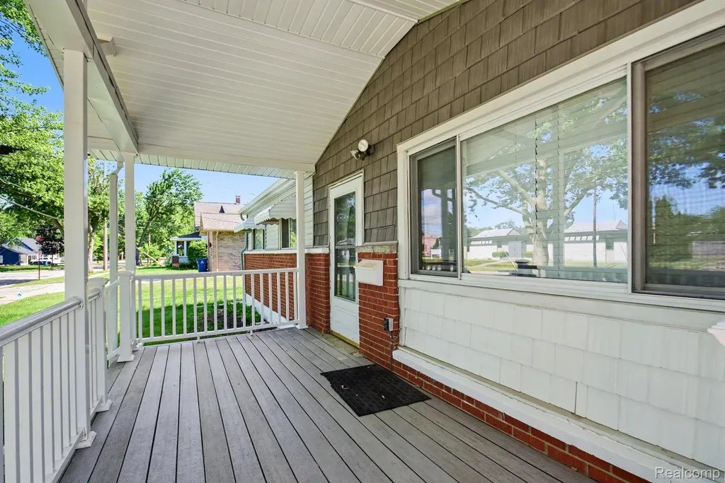 611 S Main Street Davison City MI 48423