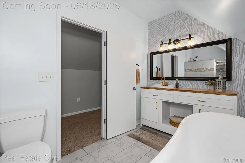 2275 Richwood Road Auburn Hills City MI 48326