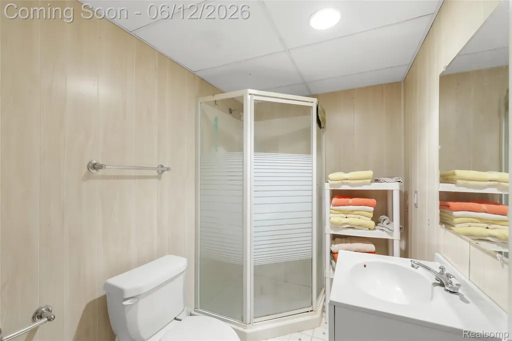 25204 Franklin Terrace South Lyon City MI 48178