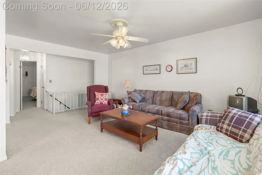 25204 Franklin Terrace South Lyon City MI 48178