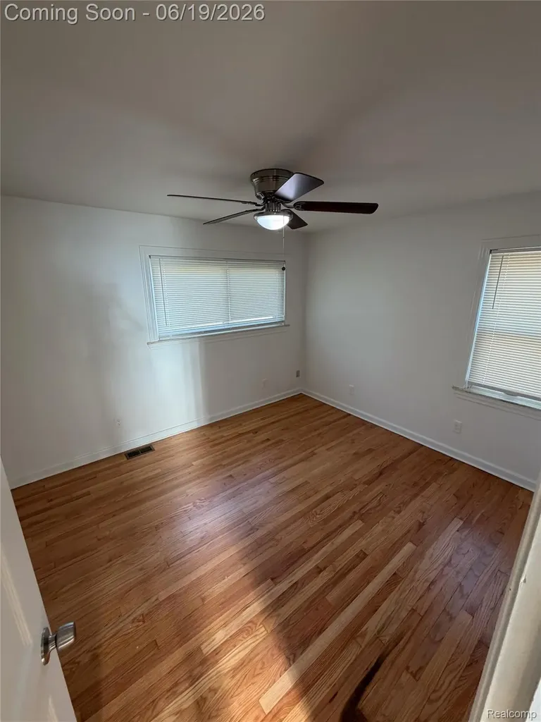 26017 Ronald Street Roseville City MI 48066
