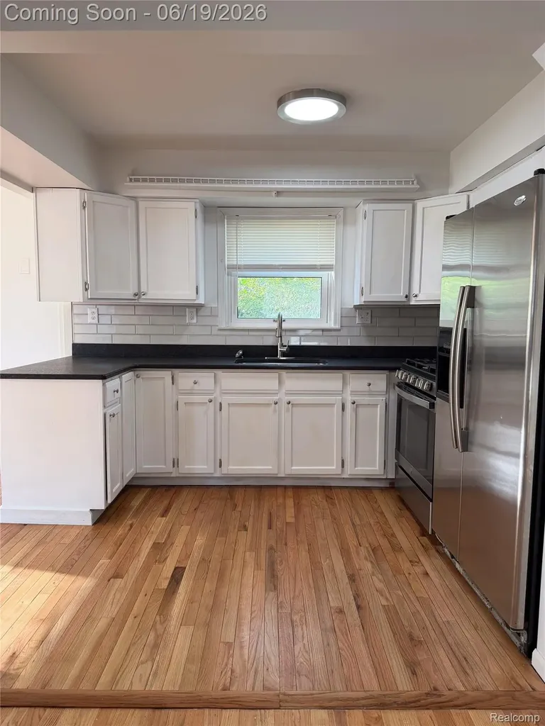 26017 Ronald Street Roseville City MI 48066