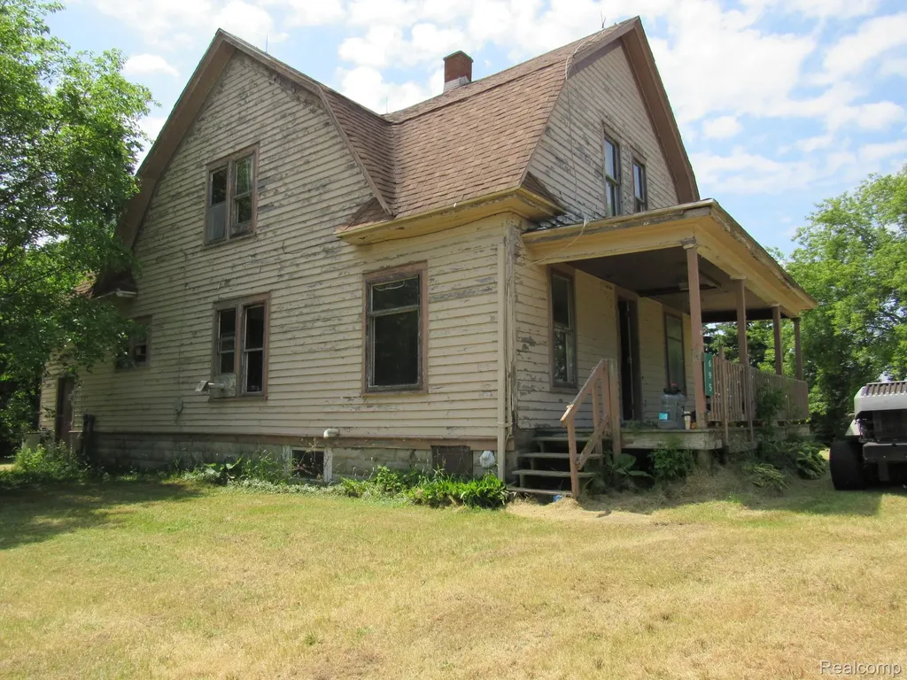 695 W Cass Avenue Road Portsmouth Charter Township MI 48708