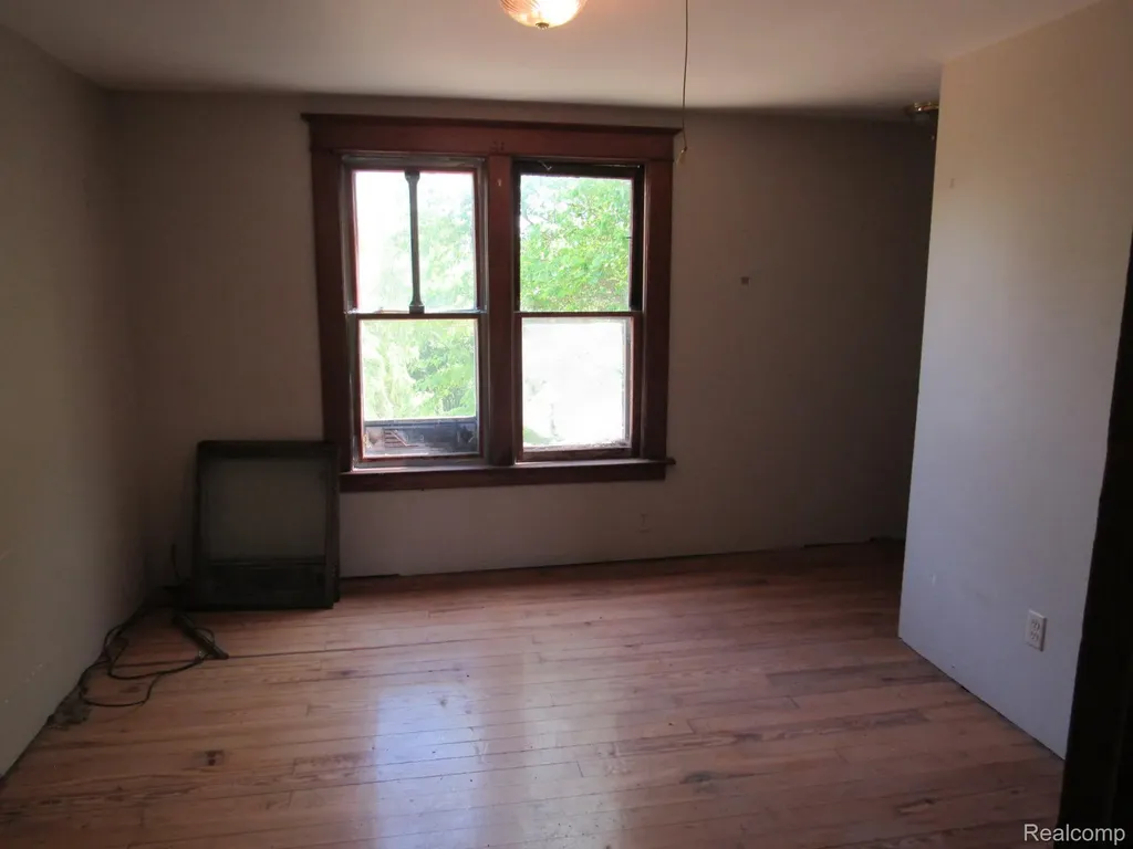 695 W Cass Avenue Road Portsmouth Charter Township MI 48708