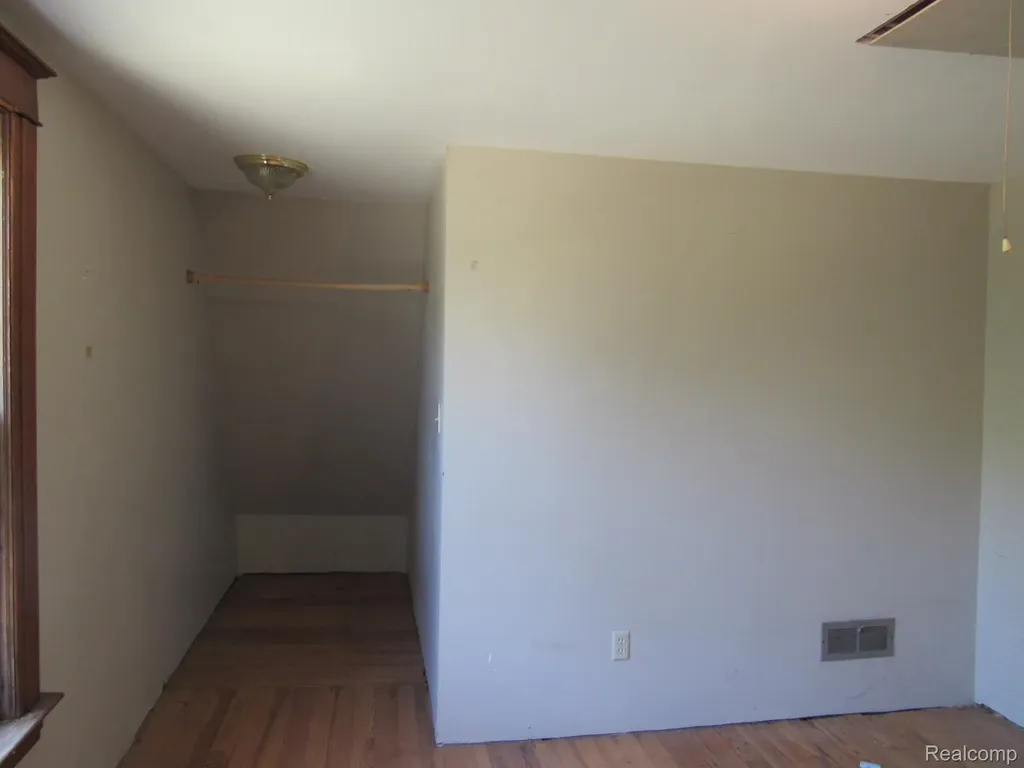 695 W Cass Avenue Road Portsmouth Charter Township MI 48708