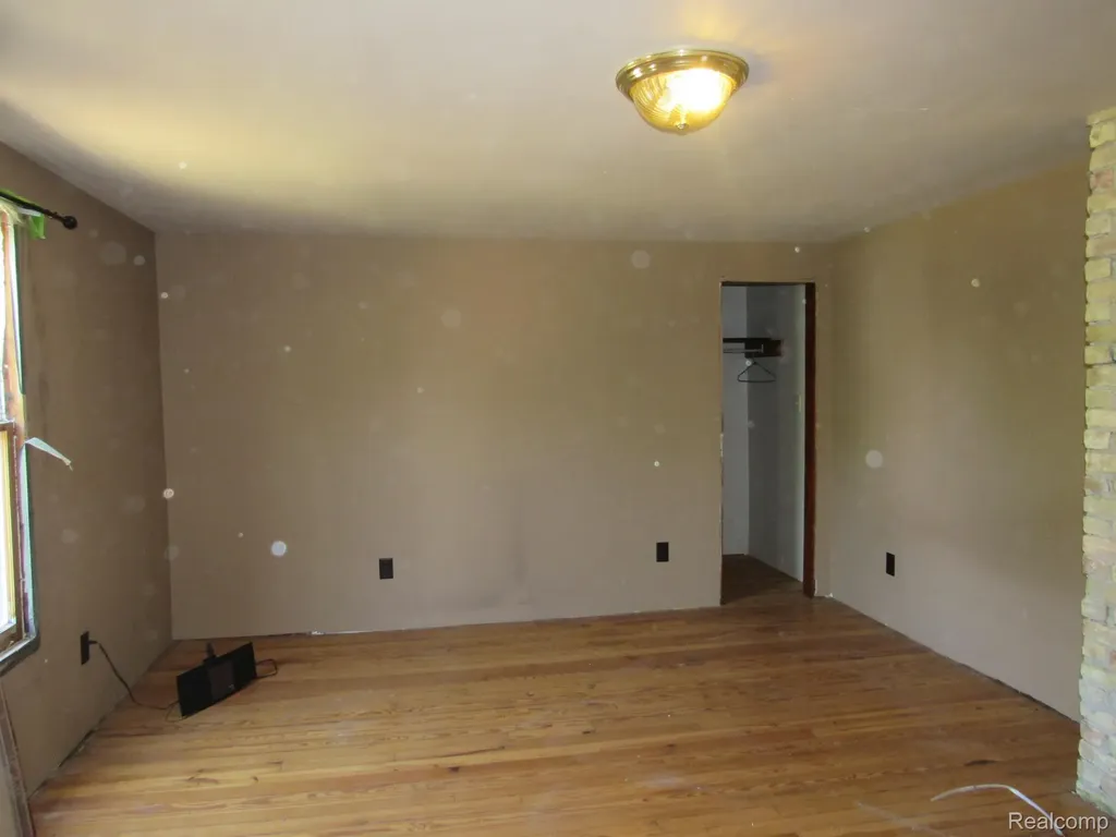 695 W Cass Avenue Road Portsmouth Charter Township MI 48708