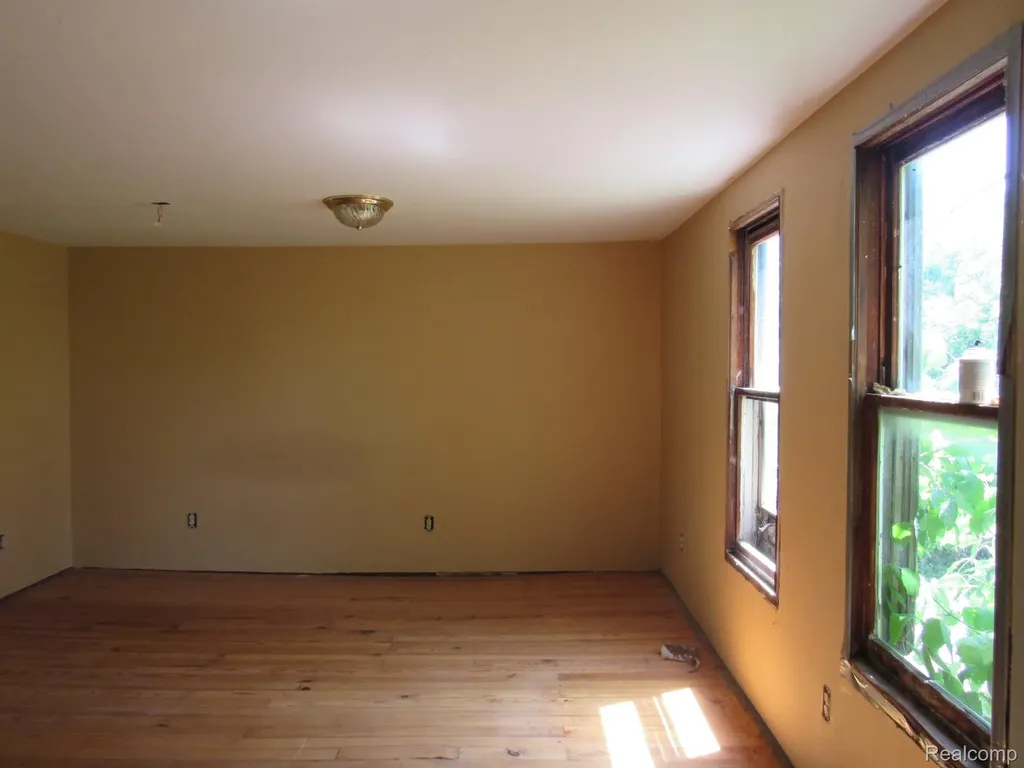 695 W Cass Avenue Road Portsmouth Charter Township MI 48708
