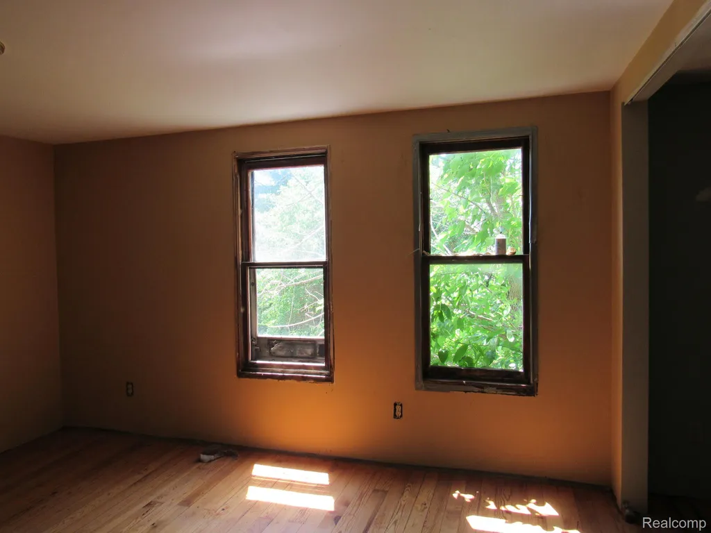 695 W Cass Avenue Road Portsmouth Charter Township MI 48708