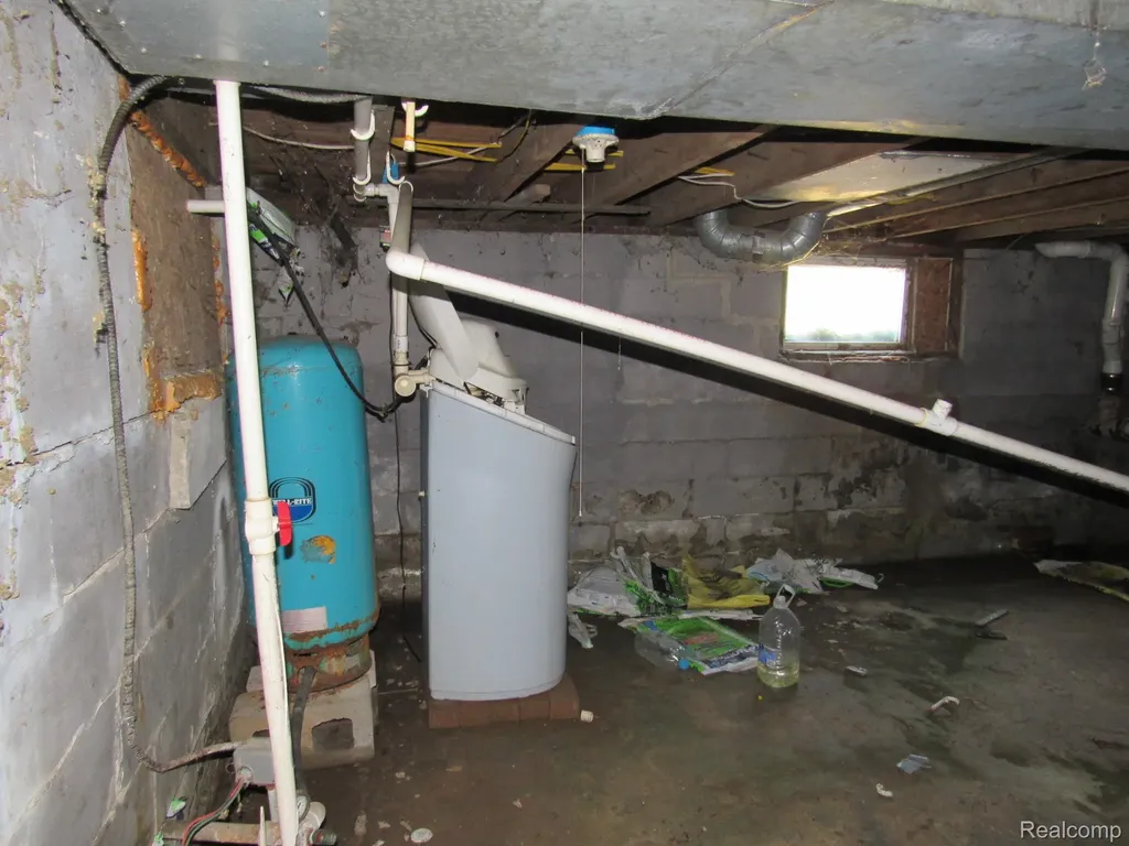 695 W Cass Avenue Road Portsmouth Charter Township MI 48708