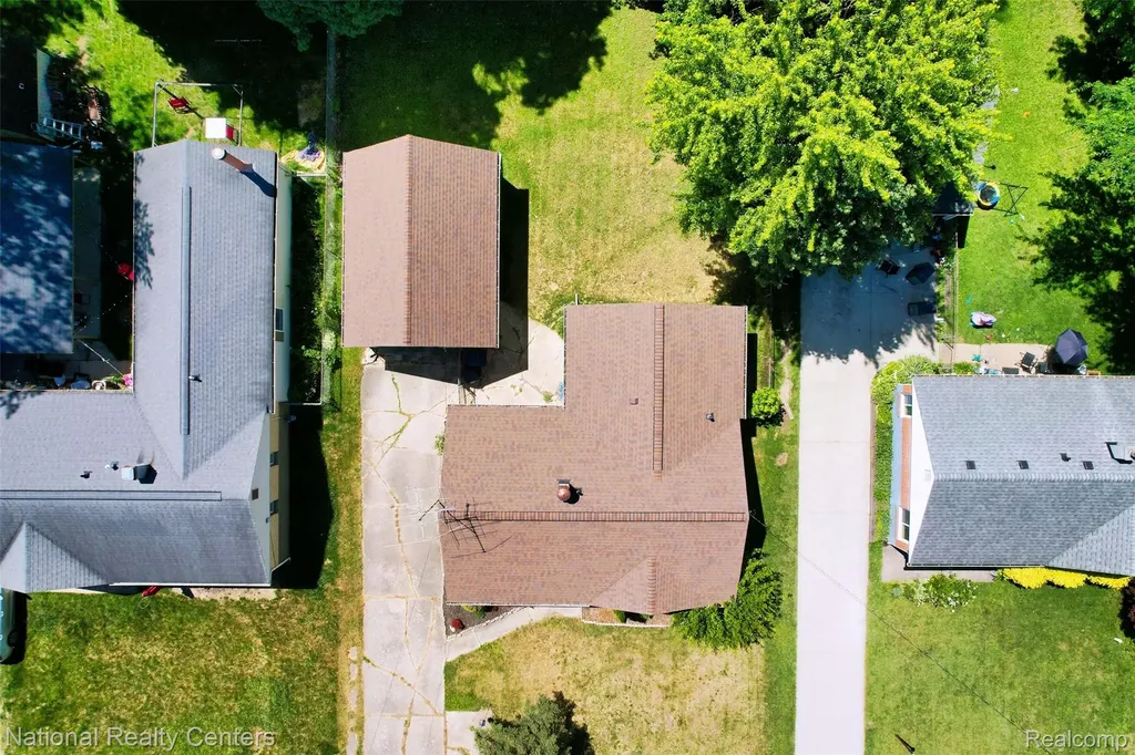 2316 Rollins Street Grand Blanc Charter Township MI 48439