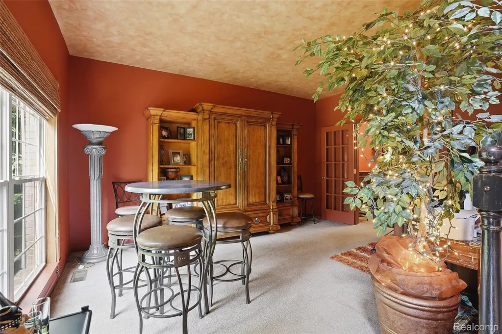 2790 Pine Bluffs Court Highland Charter Township MI 48357