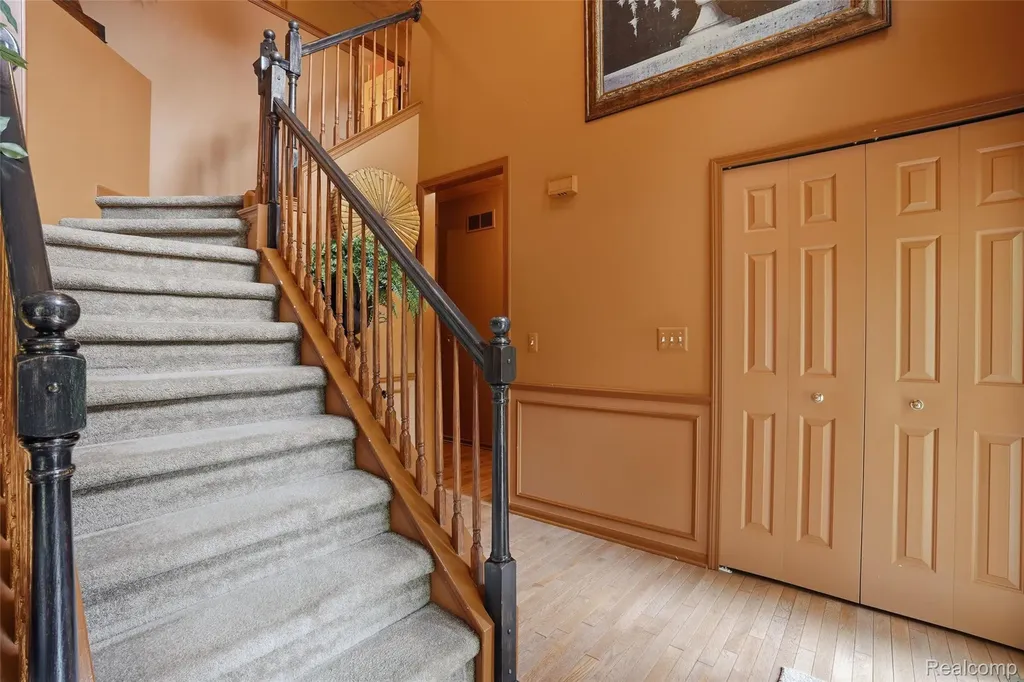 2790 Pine Bluffs Court Highland Charter Township MI 48357