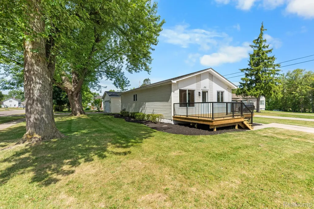 South Lyon City MI, 560 Mcmunn Street