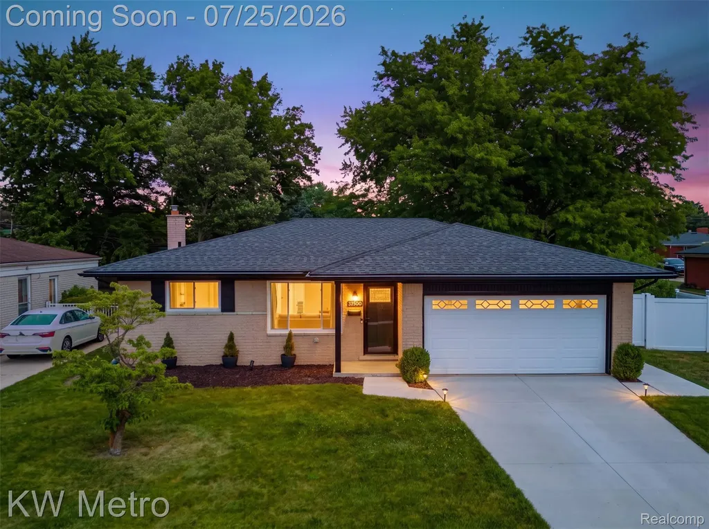 32500 Stricker Drive Warren City MI 48088