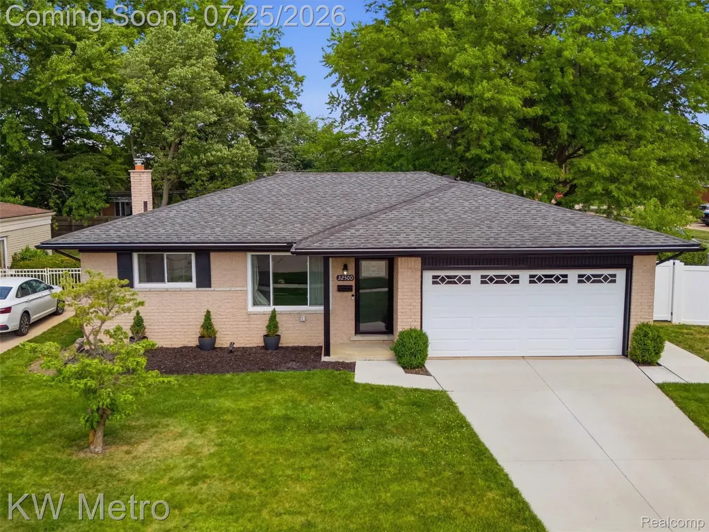 32500 Stricker Drive Warren City MI 48088