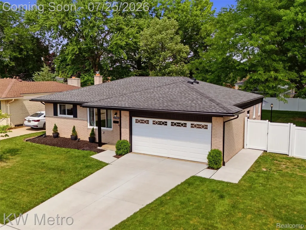 32500 Stricker Drive Warren City MI 48088