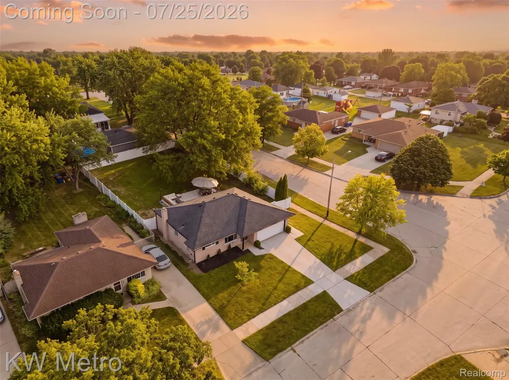32500 Stricker Drive Warren City MI 48088