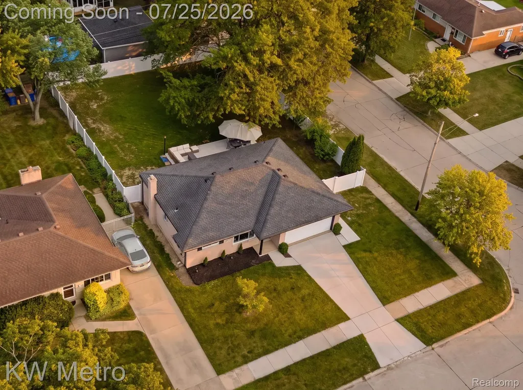 32500 Stricker Drive Warren City MI 48088