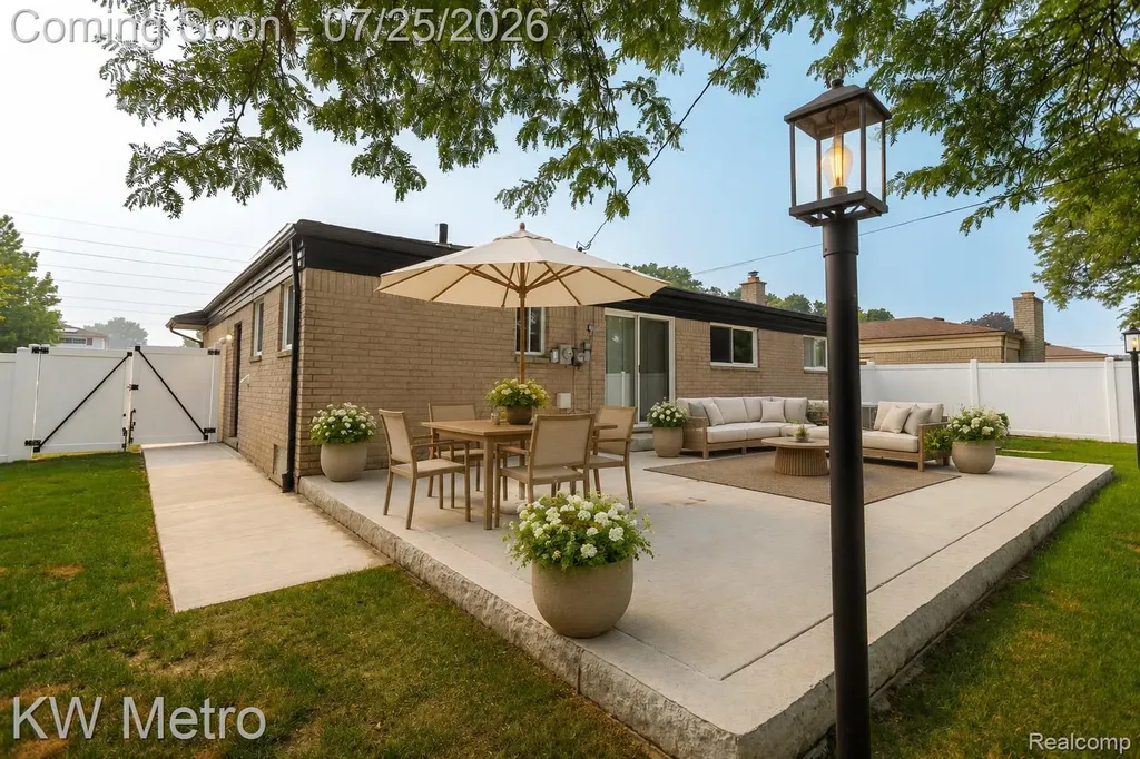 32500 Stricker Drive Warren City MI 48088