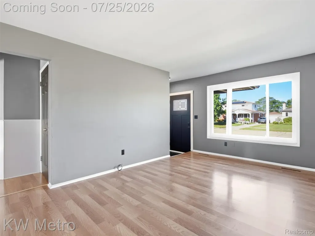 32500 Stricker Drive Warren City MI 48088