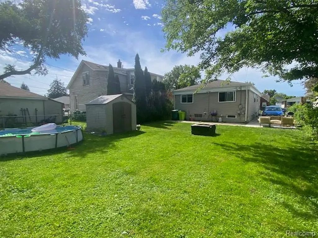 16841 Stephens Drive Eastpointe City MI 48021