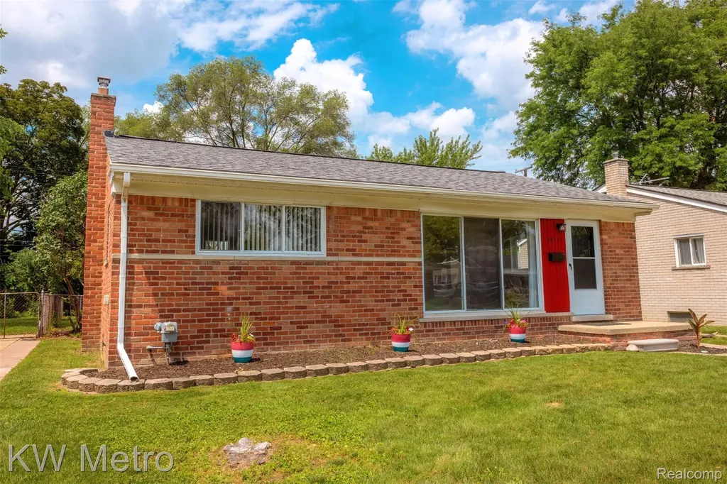 29171 Mark Avenue Madison Heights City MI 48071
