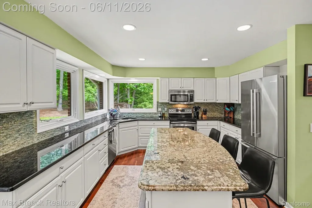 1300 Oak Hollow Drive Milford Charter Township MI 48380