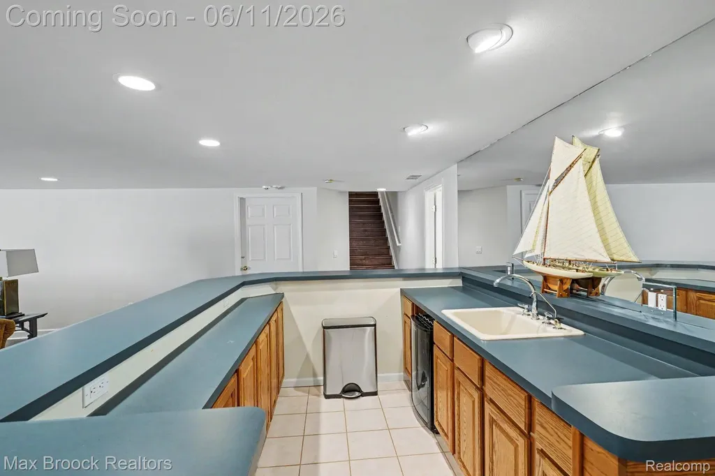 1300 Oak Hollow Drive Milford Charter Township MI 48380
