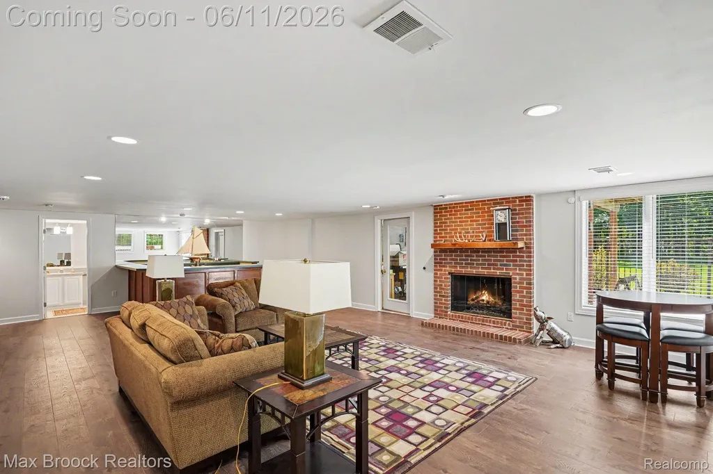 1300 Oak Hollow Drive Milford Charter Township MI 48380