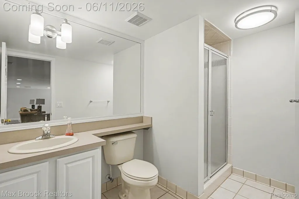 1300 Oak Hollow Drive Milford Charter Township MI 48380