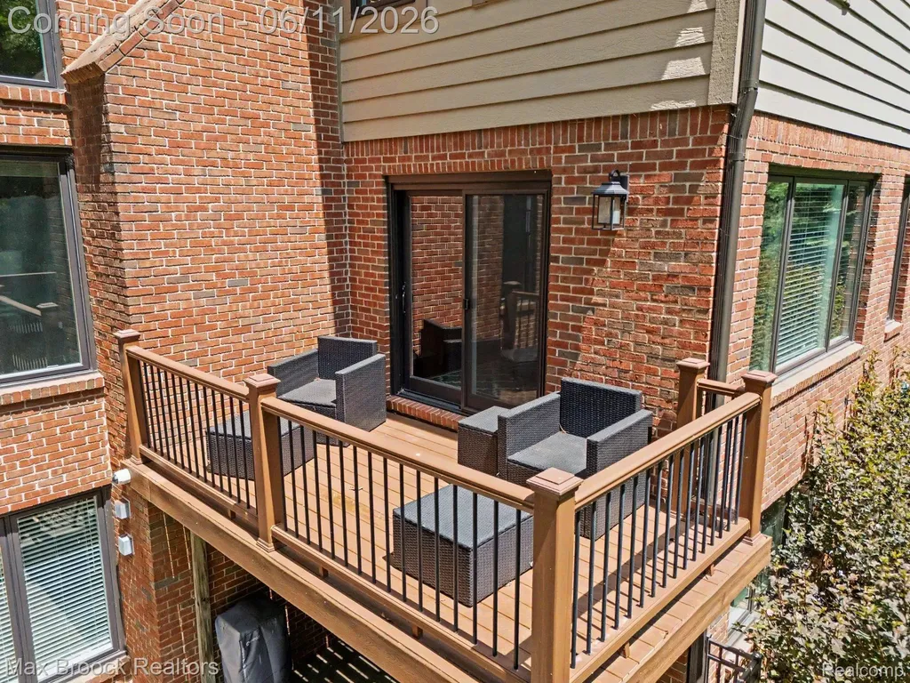 1300 Oak Hollow Drive Milford Charter Township MI 48380