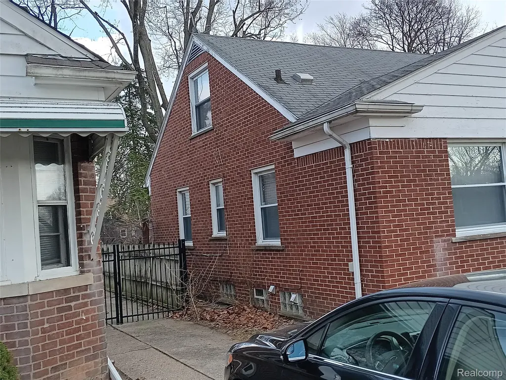 11332 Riverdale Redford Charter Township MI 48239