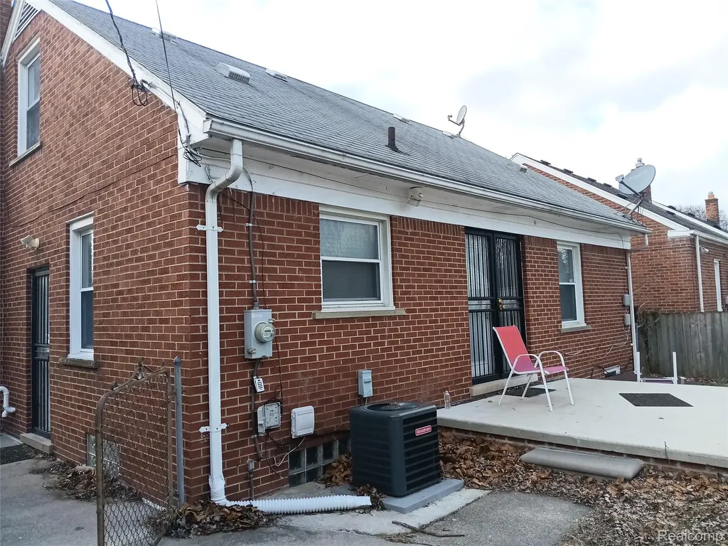 11332 Riverdale Redford Charter Township MI 48239