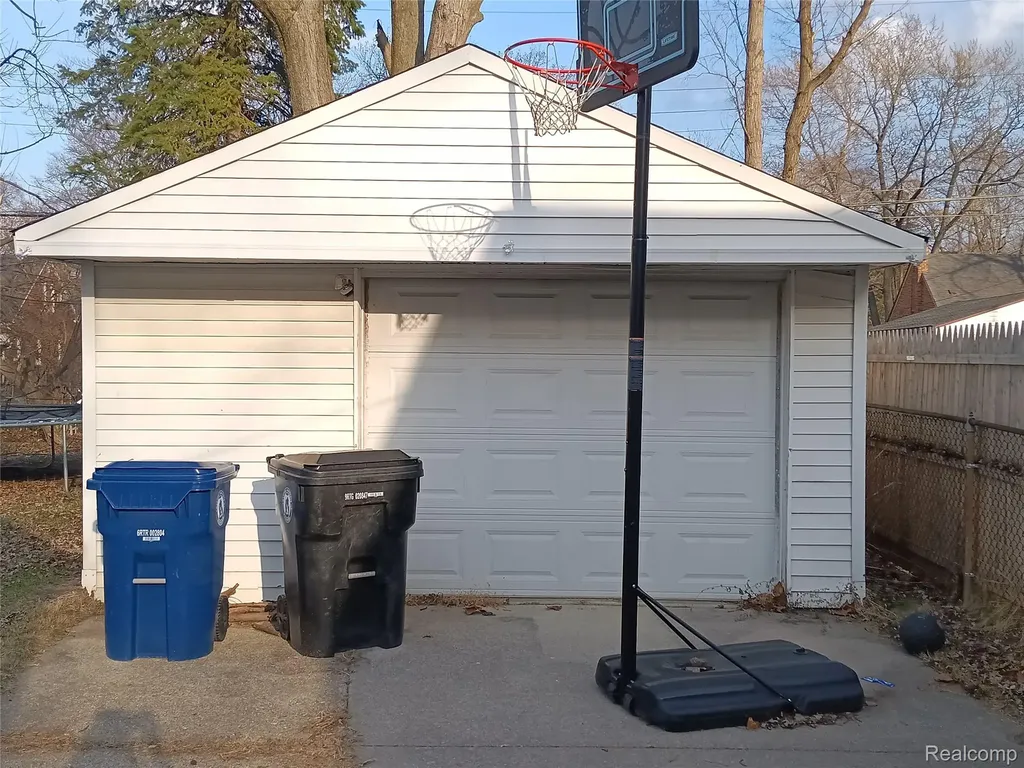 11332 Riverdale Redford Charter Township MI 48239