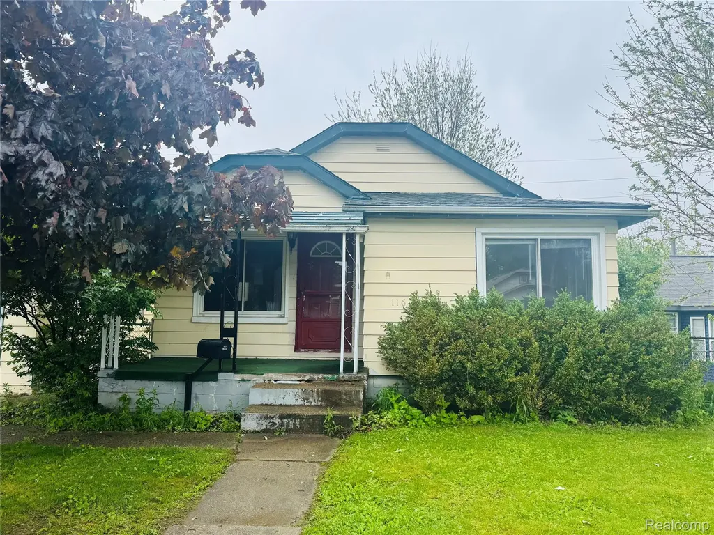 116 W Brooklyn Avenue Pontiac City MI 48340
