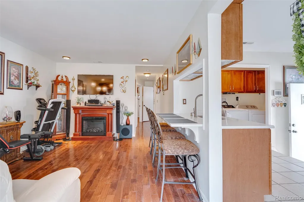 1571 University Avenue Lincoln Park City MI 48146
