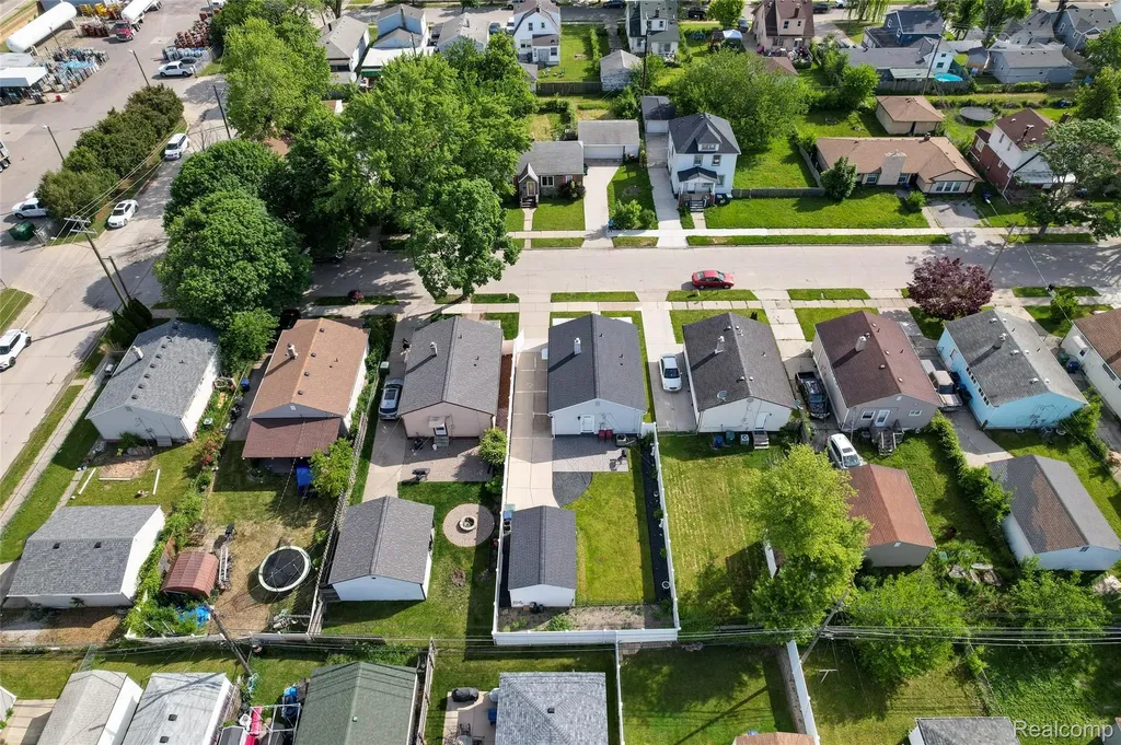 1571 University Avenue Lincoln Park City MI 48146
