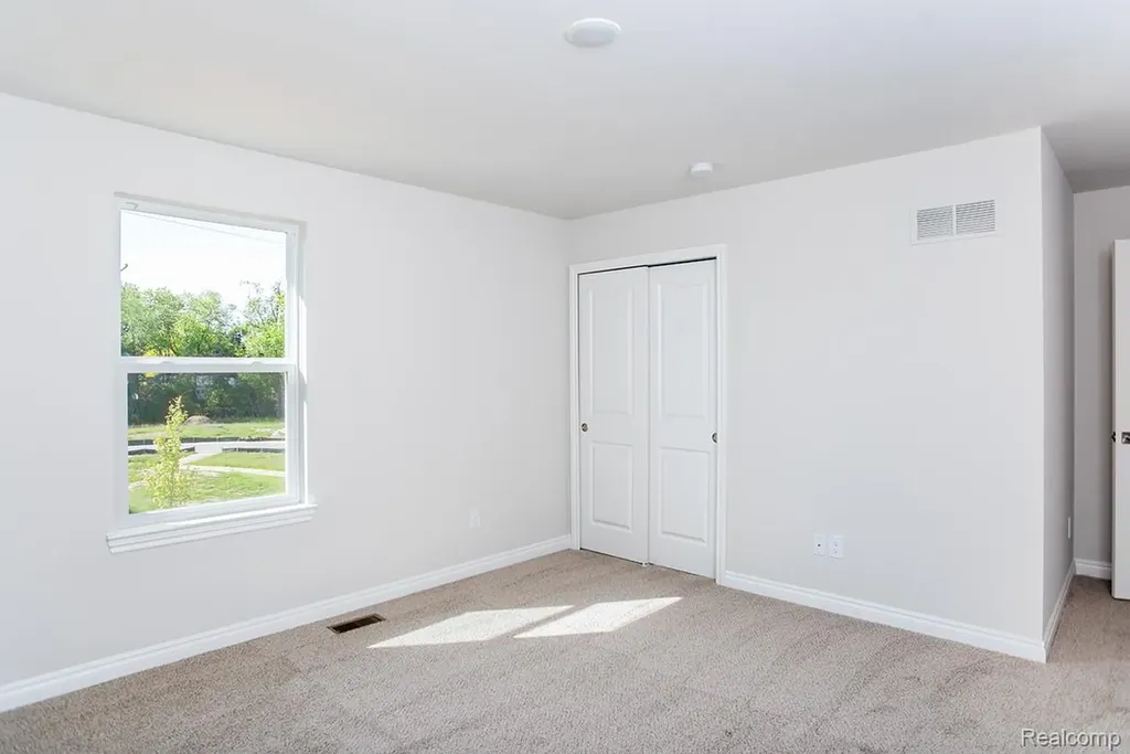 12 Grandview Circle Grandview Circle White Lake Charter Township MI 48386