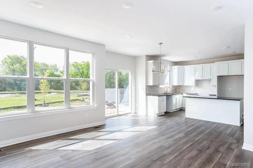 12 Grandview Circle Grandview Circle White Lake Charter Township MI 48386