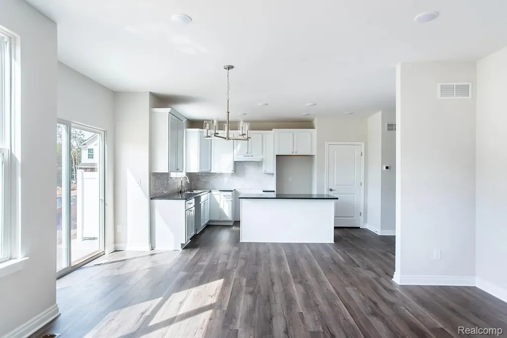 12 Grandview Circle Grandview Circle White Lake Charter Township MI 48386
