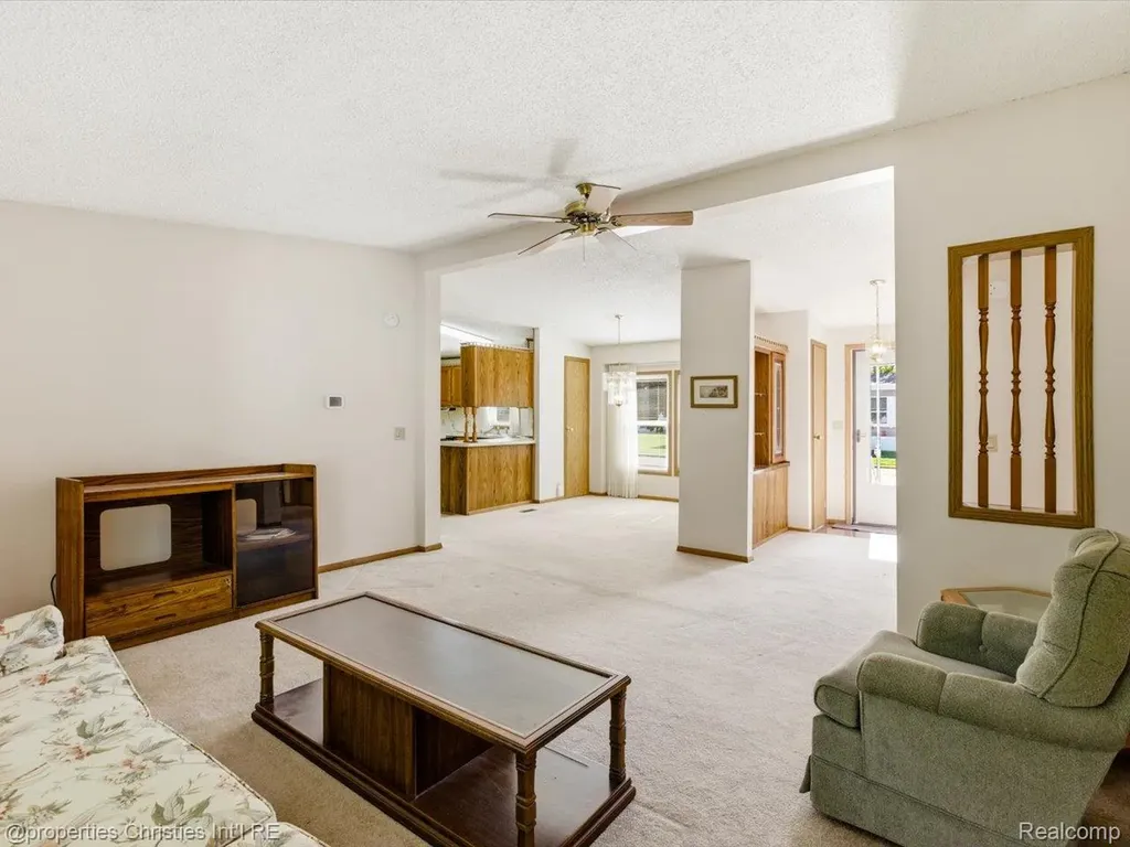 3333 Ravenswood Road Marysville City MI 48040
