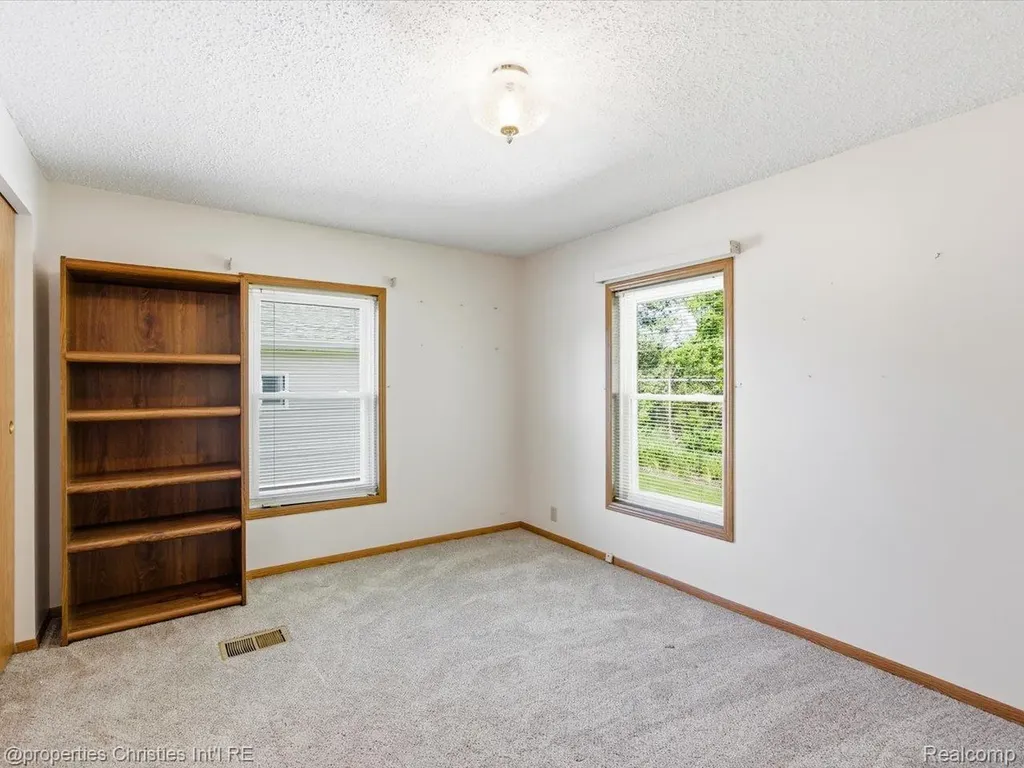3333 Ravenswood Road Marysville City MI 48040