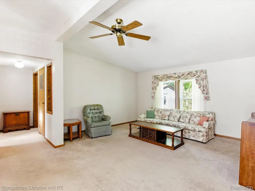 3333 Ravenswood Road Marysville City MI 48040