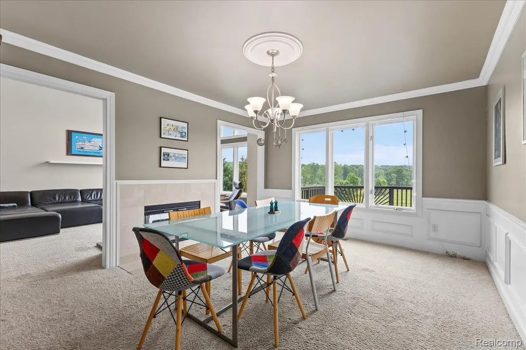 2160 W Buell Road Oakland Charter Township MI 48363